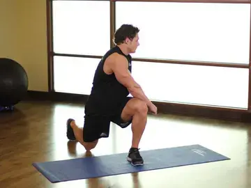 Crossover Reverse Lunge