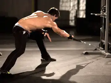 Correct form for the Shotgun Row