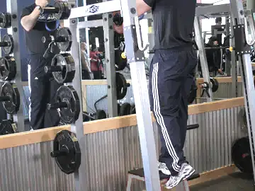 Correct form for the Single-Leg High Box Squat