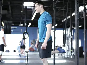 Correct form for the Suspended Split Squat